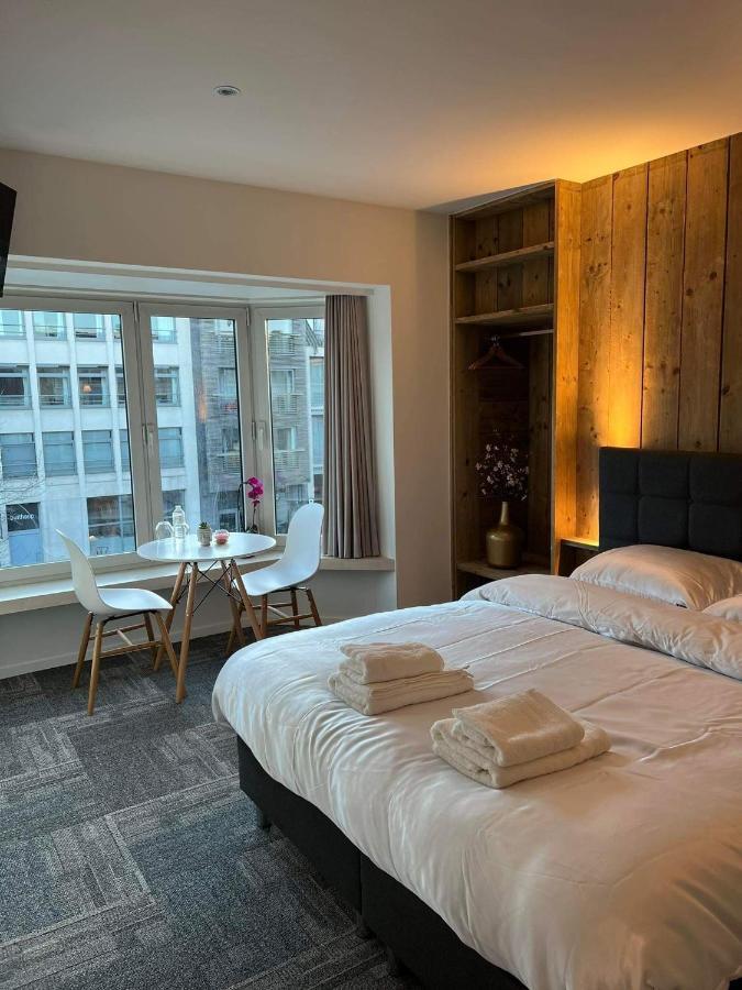 Grote Kamer In Brugge Centrum Met Badkamer ! Εξωτερικό φωτογραφία